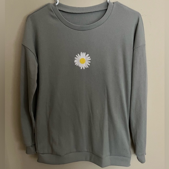 Long sleeve shirt with daisy - Picture 2 of 4